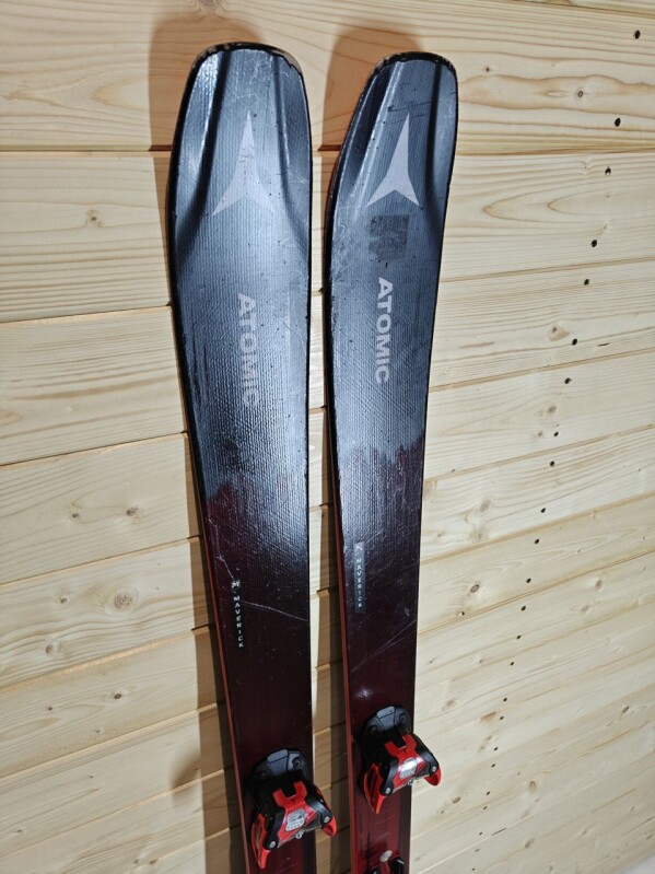 LYŽE ATOMIC MAWERICK 95 TI 174CM